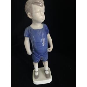 Bing & Grondahl Denmark BOY HOLDING A BALL 1617 Figurine